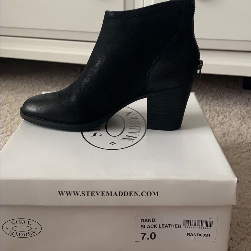 Steve Madden Black Leather Heeled Boots
